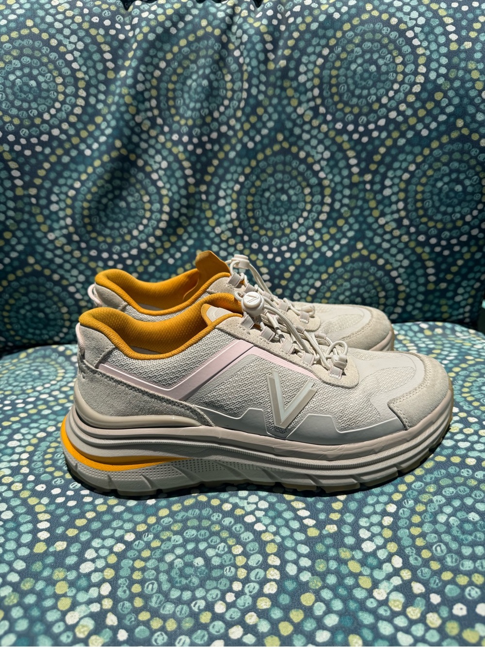 Vionic Women’s Sierra Sneaker Size 8 Wide